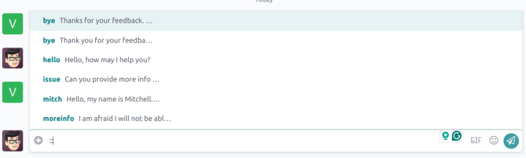 A live chat window with a list of all available canned responses.