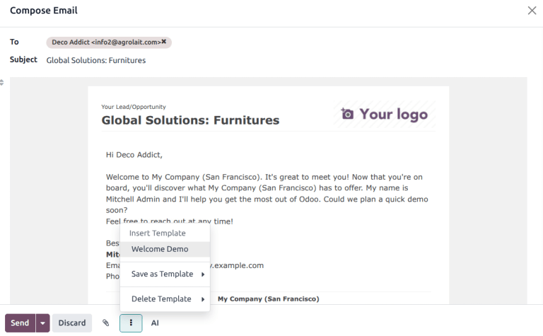 CRM 应用程序中扩展的完整沟通栏聊天窗口。