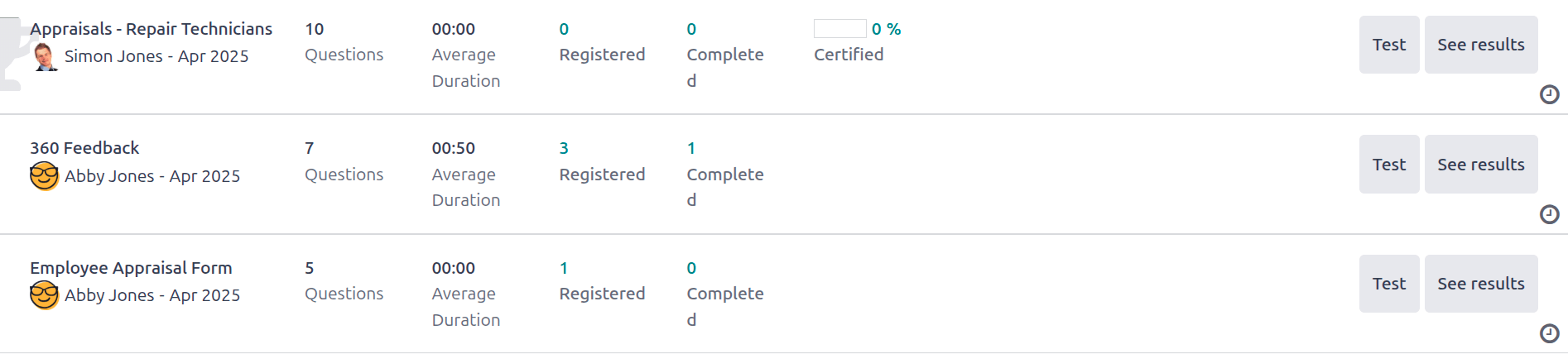 考评应用程序中所有可用调查的列表视图。